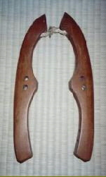 Muge - Okinawan horse bit, the most probable prototype of nunchaku